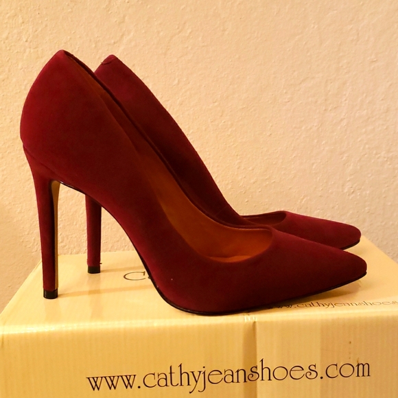 Shoes - Picture 1 of 2